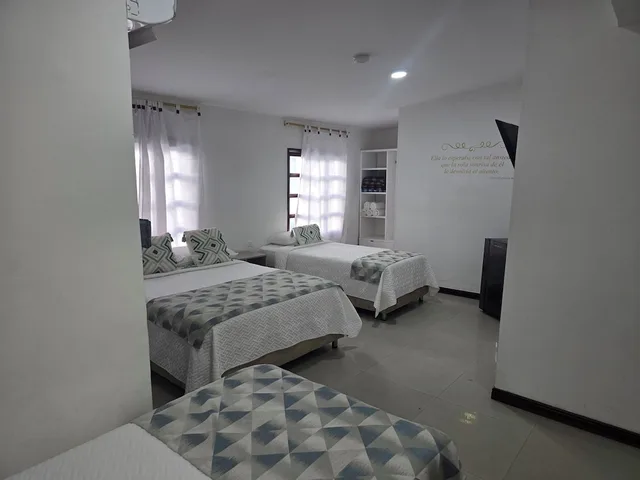 Family, 1 Double and 3 Single Beds، Hotel Rodadero Dorado 8/10