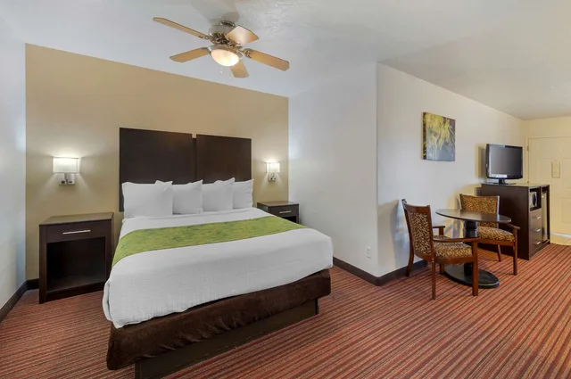 جناح بسريرين كوين مع أريكة، Best Western Mesquite Inn 2/5