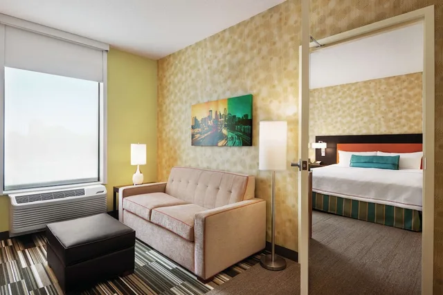 جناح بسرير كينج بحوض استحمام لذوي الإعاقة، Home2 Suites By Hilton Minneapolis Bloomington 2/3