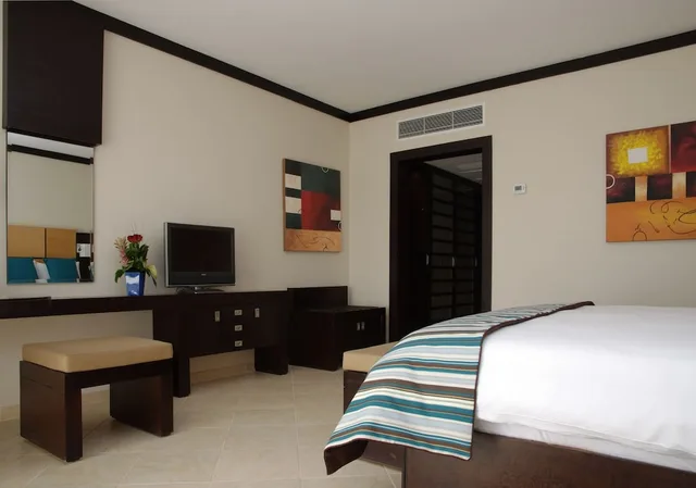 غرفة سوبيريور بسرير كينج بإطلالة على البحر، Cleopatra Luxury Resort Sharm El Sheikh 5/8