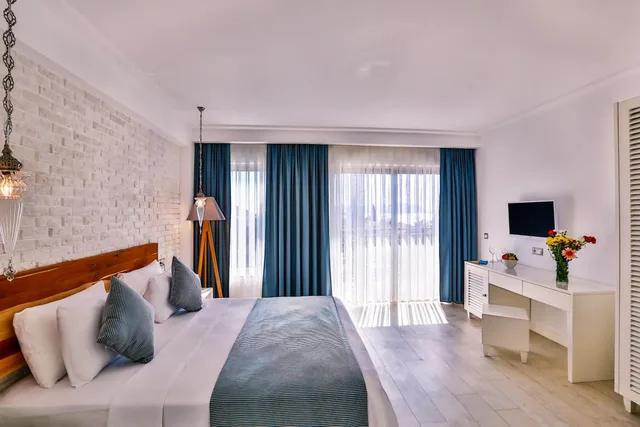 غرفة بسرير مزدوج بإطلالة على البحر، Arnna Hotel 3/5