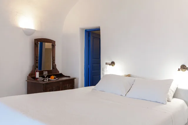 Suite, King and Queen Bed, Sea View, 2 Sofa, Plunge Pool، Esperas Santorini 1/5