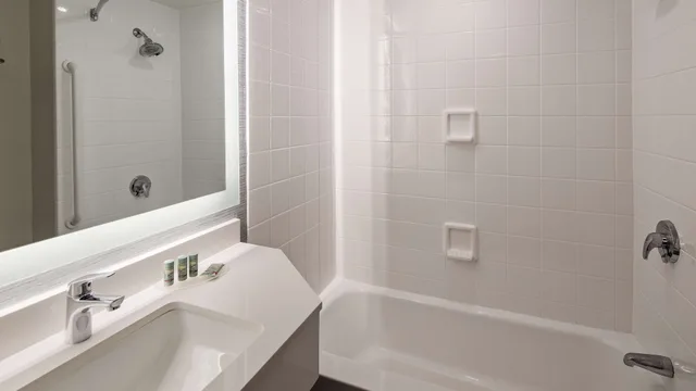غرفة قياسية بسريرين كوين، Best Western Paramus Hotel & Suites 9/9