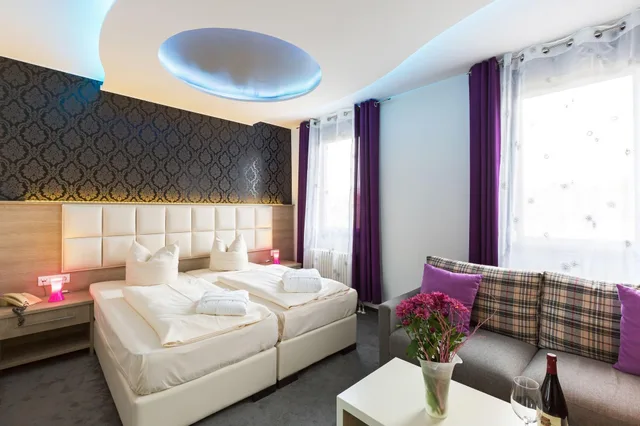 غرفة سوبيريور ثلاثية، Bavaria Hotel Superior 4/9
