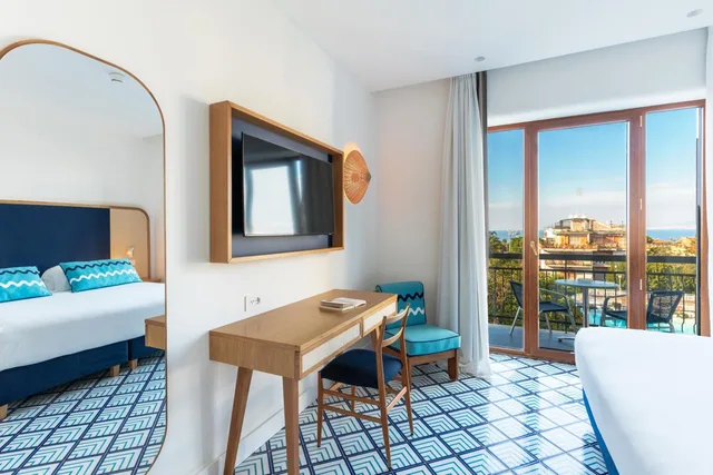 غرفة سوبيريور بسرير مزدوج أو سريرين منفصلين بشرفة، Grand Hotel Flora Sorrento 7/10