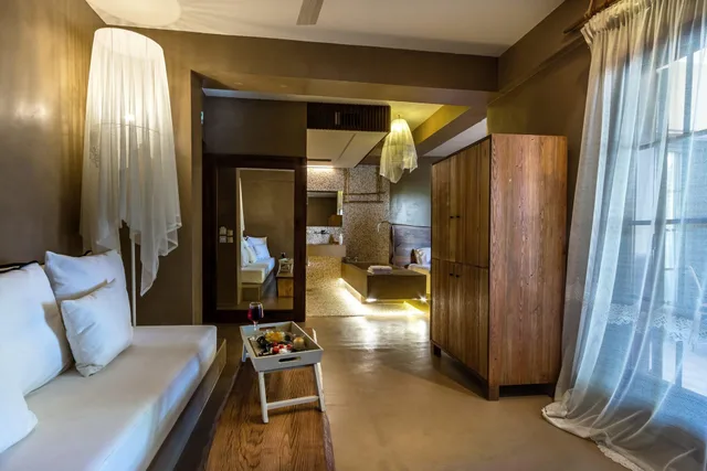 جناح سيغنتشر، Skopelos Holidays Hotel 1/9