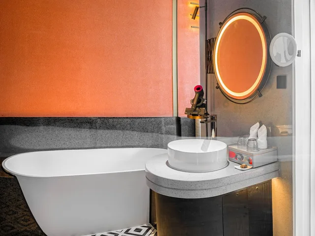 غرفة قياسية بسرير كينج، Hotel Indigo Zhuhai Xiangzhou by IHG 9/10