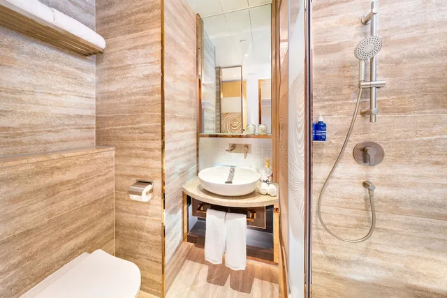 Premier, Suite, King Bed, Sea View, Regala Skycity 2/2