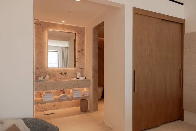 1 Bedroom, Suite, King Bed, Sofa, with Pool، Cali Mykonos 8/9