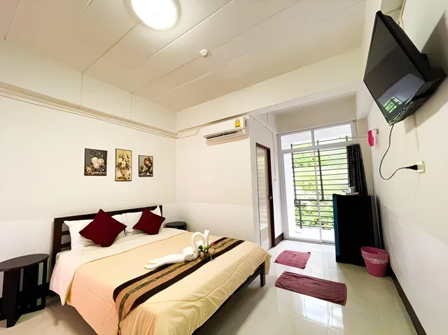 Standard, Rueangrat Hotel 1/1