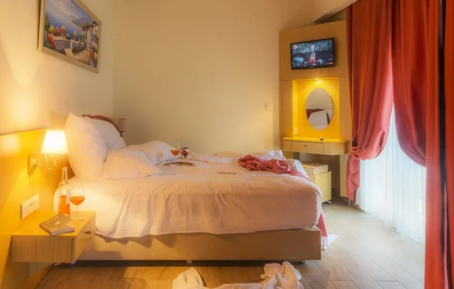 غرفة سوبيريور بسريرين منفصلين بإطلالة على الفناء، Esida Hotel 4/6