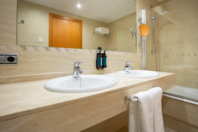 غرفة عائلية، Eurostars Atlantida 5/5