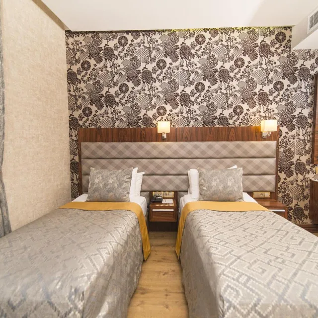 غرفة بسرير مزدوج أو سريرين منفصلين، Midmar Deluxe Hotel 5/10