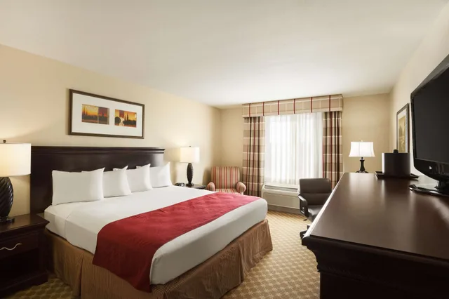 جناح بسرير كينج بغرفة نوم واحدة، Comfort Inn & Suites Dothan Northside Plaza 3/8