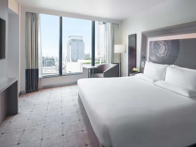 غرفة قياسية بسرير كينج، Novotel Bangkok Platinum 4/10