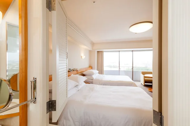 Guest Room, 4 Beds, Disney or Bay View, Balcony, Main Building، Sheraton Grande Tokyo Bay Hotel 3/9