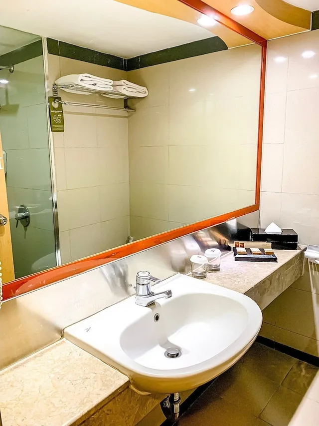 غرفة سوبيريور بسرير كوين، Tamarin Hotel Jakarta 4/6