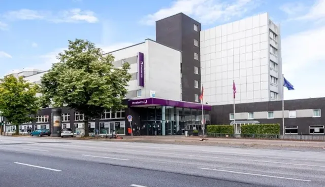غرفة تُحدَّد عند الوصول، Premier Inn Hamburg City Alster Hotel 1/1