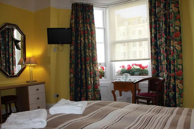 Standard, Quadruple, Ambassador Hotel 1/1