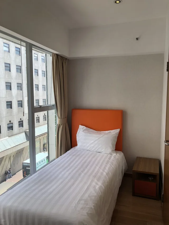غرفة ديلوكس ثلاثية بسرير كوين وسرير فردي، Homy Residence Hongkong 1/4