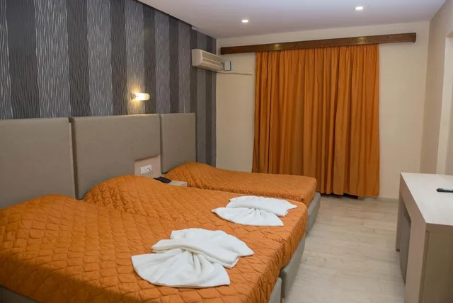 غرفة عائلية بسرير بطابقين، Alexander the Great Hotel 1/3