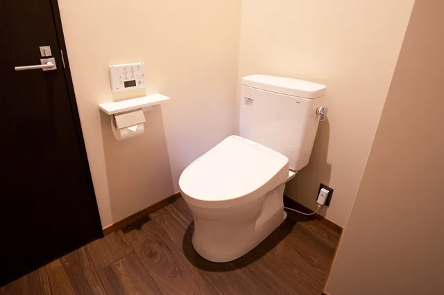 غرفة بسريرين كينج بشرفة مع أريكة، Hotel Karuizawa Cross 3/3