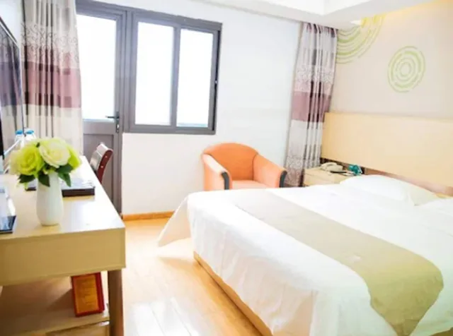 غرفة بزنس بسرير كوين، GREENTREE INN SHANGHAI PUDONG NEW DISTRICT SHENMEI EAST ROAD EXPRESS HOTEL 1/2