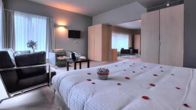 جناح بريستيج بجاكوزي، Utopia Hotel 2/7