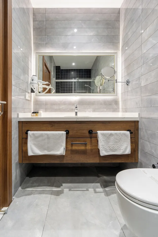 Junior Suite, 1 Single and 2 Double Beds، Mardy Hotel 2/5