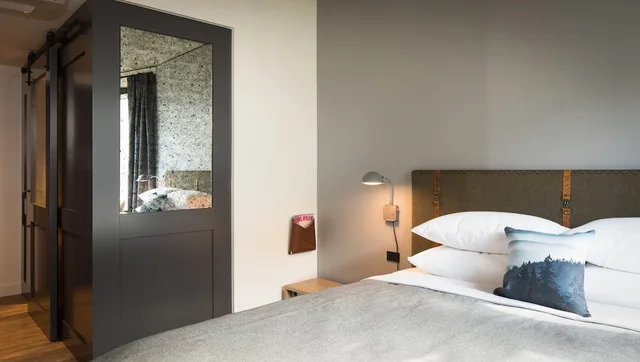غرفة بسرير كينج لذوي الإعاقة، Moxy Seattle Downtown 3/8
