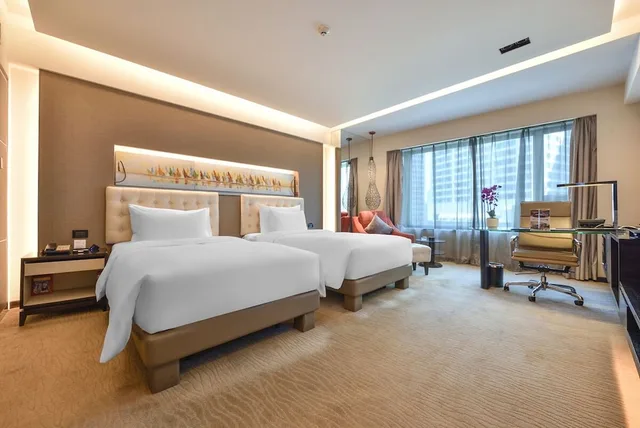 Premier, Twin Beds, West Wing، Furama 2/4