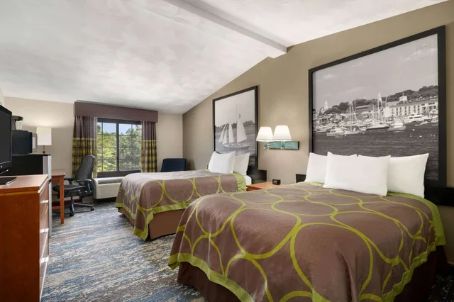 غرفة بسريرين مزدوجين، Super 8 by Wyndham West Greenwich/Providence 1/3
