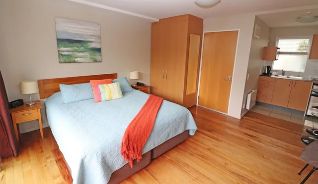 استوديو سوبيريور بسرير كينج في الطابق الأرضي، Sumner Bay Motel And Apartments 5/10
