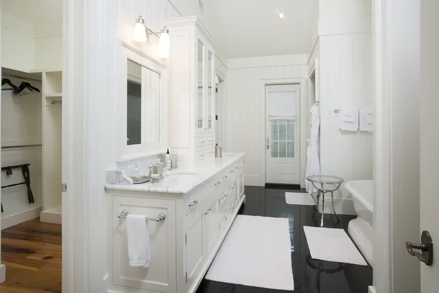 1 Bedroom, Suite, King Bed, Forest View, Sofa، Montage Palmetto Bluff 5/7