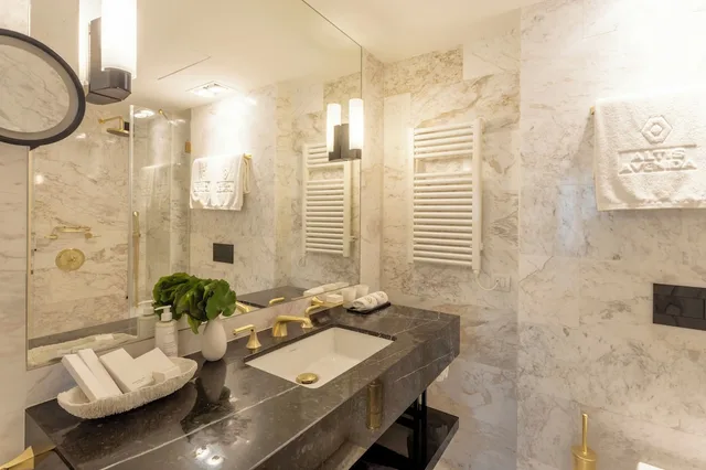 Rossio, Suite, King Bed, Square View، Altis Avenida Hotel 8/10