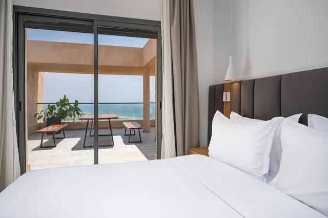 شقة بانورامية بسرير كينج بإطلالة على البحر بغرفتي نوم، Radisson Residences Taghazout Bay 4/10