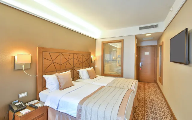 غرفة قياسية بسريرين منفصلين، Ramada By Wyndham Istanbul Taksim 6/10