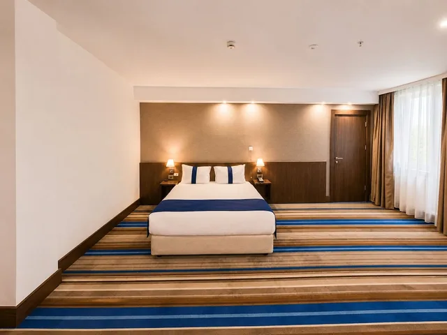 غرفة بسرير كينج لذوي الإعاقة، Liv City Hotels 1/9