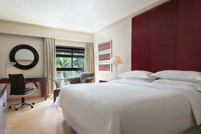 غرفة بسرير كينج، Sheraton Lagos Hotel 1/3