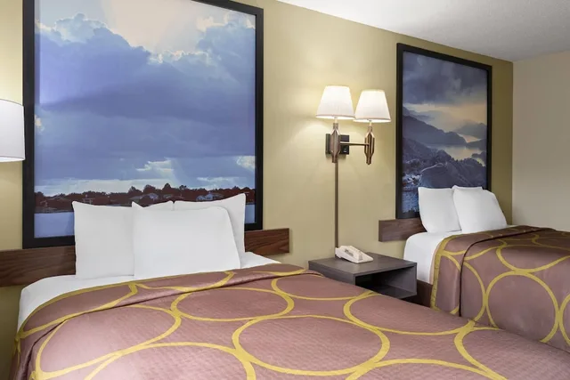 غرفة بسريرين مزدوجين، Super 8 by Wyndham Hagerstown 7/8