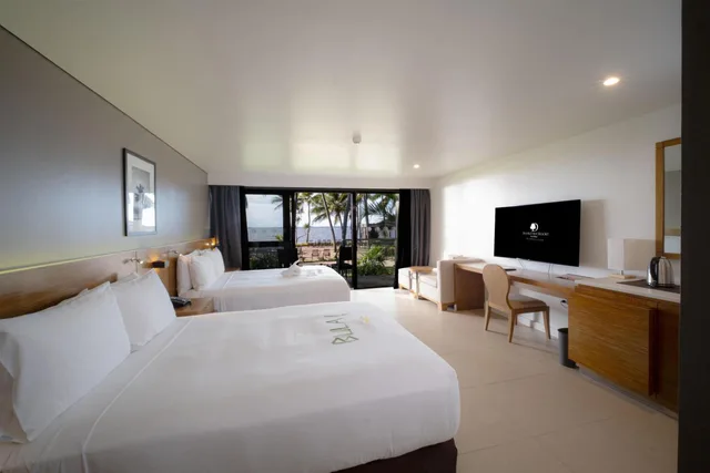غرفة بسريرين كوين بحوض استحمام، DoubleTree Resort by Hilton Hotel Fiji - Sonaisali Island 3/5