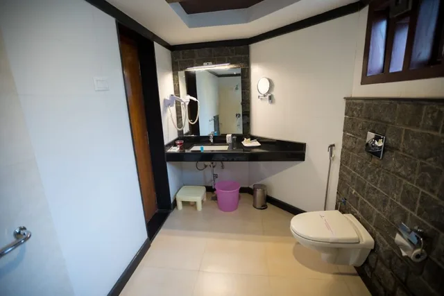 غرفة ديلوكس بسرير كوين، Hotel Kodai International 5/6