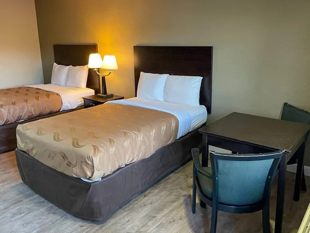غرفة قياسية بسريرين مزدوجين، Suburban Studios Columbia - Harbison 7/10