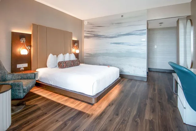 غرفة سوبيريور بسرير كوين، Coast Victoria Hotel Marina By Apa 3/5