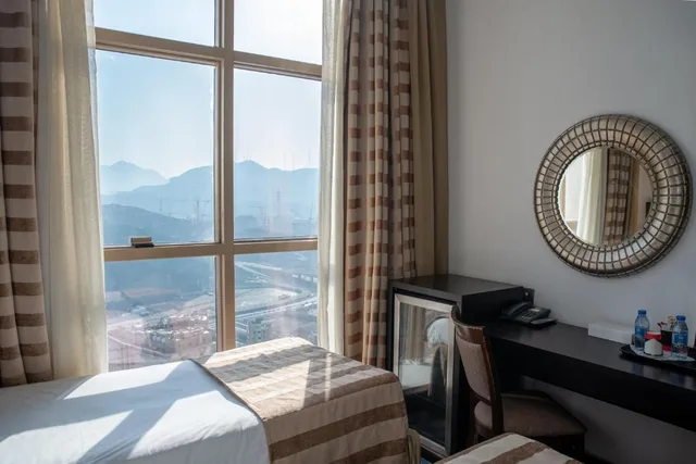 Standard, Twin Beds, Al Kiswa Towers Hotel 2/2