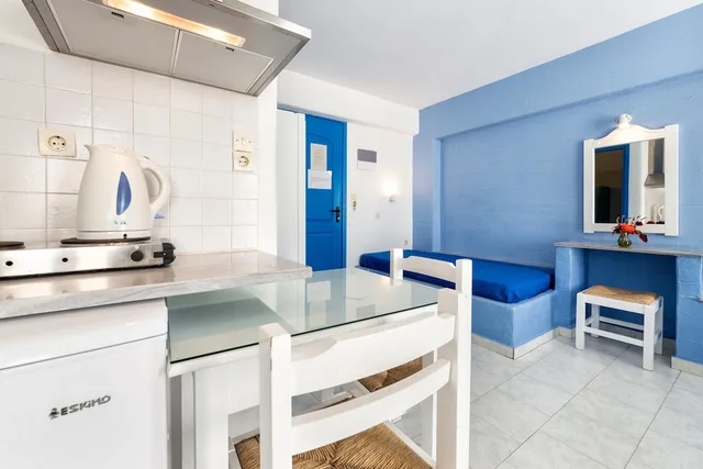 Standard, Quadruple, Stratos Apartments and Studios 5/5