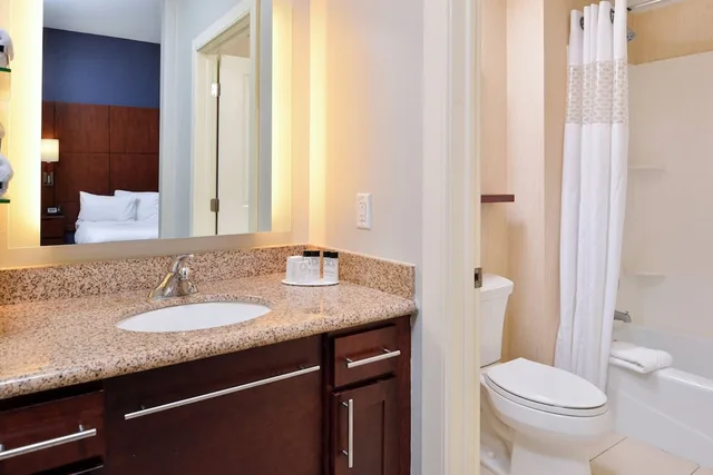 جناح بسرير كينج بغرفة نوم واحدة، Residence Inn Coralville 3/3