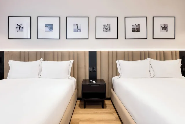 غرفة بريميوم بسريرين كوين بشرفة، Vuestro Hotel Boutique 2/4