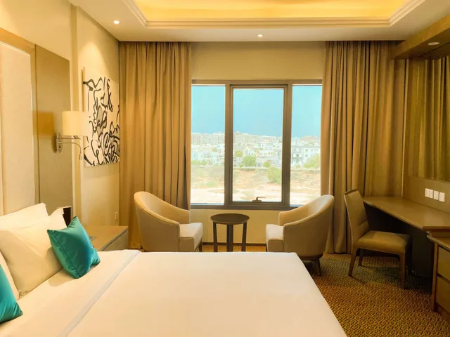 غرفة ديلوكس بسرير مزدوج بإطلالة، Mercure Muscat 1/4