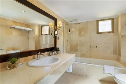 Room, Double or Twin Bed, H10 Corregidor Boutique Hotel 1/1